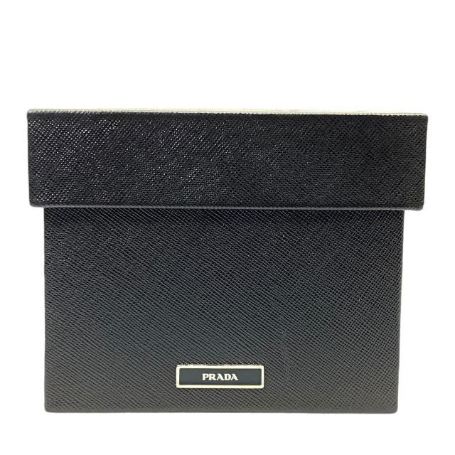 PRADA - プラダ 小物入れケース PRADA プラダ サフィアーノ ロゴ金具 コインケース レザー