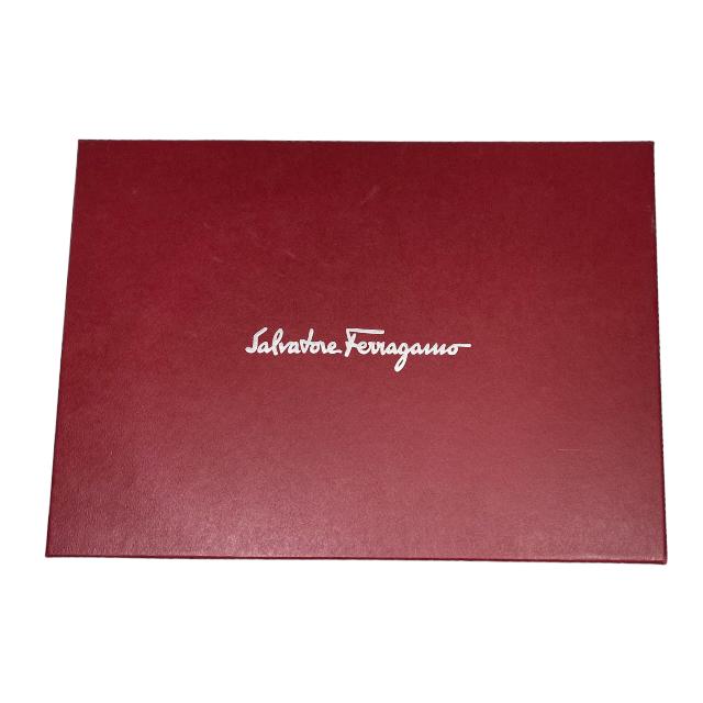 FERRAGAMO 【未使用】Salvatore Ferragamo フェラガモ 713146