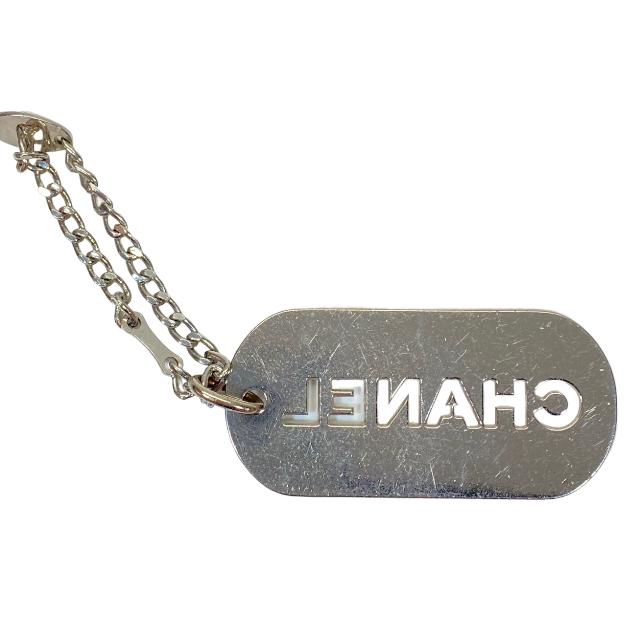 CHANEL シャネル ロゴ プレート チャーム キーホルダー キーチャーム