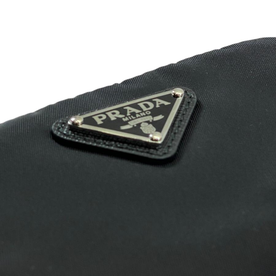 PRADA（プラダ） 美品 Re-Nylon マイクロポーチ コスメポーチ 三角ロゴ