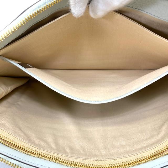 Chloe クロエ クラッチバッグ セカンドバッグ ポーチ 手持ち鞄 ロゴ  