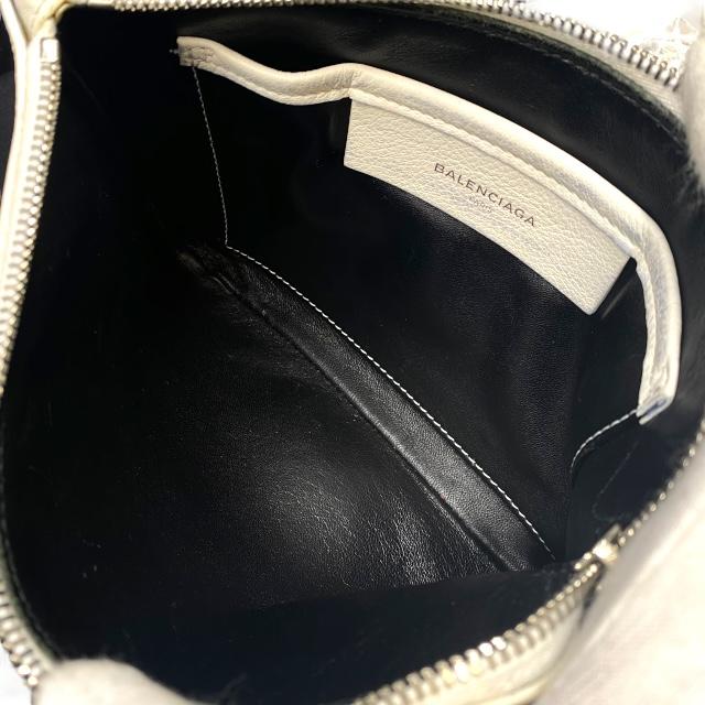 BALENCIAGA バレンシアガ 492465 エブリデイ ポーチ 小物入れ BALENCIAGA バレンシアガ 492465 エブリデイ ポーチ 小物入れ