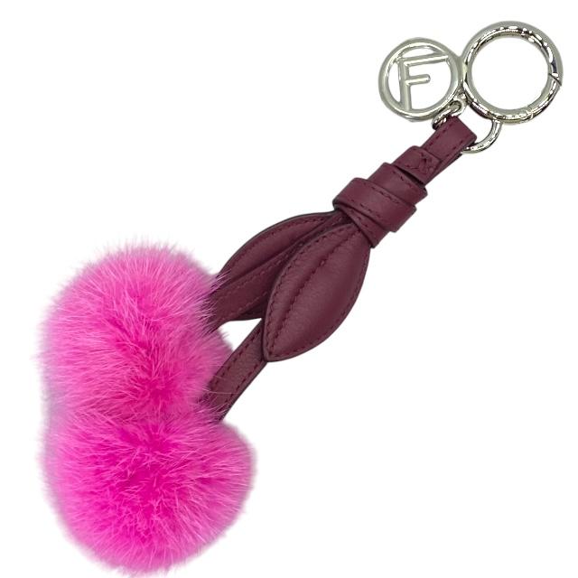 美品！FENDI ⭐︎フォックスファー チャーム 水色とピンク 美品！FENDI ⭐︎フォックスファー チャーム 水色とピンク