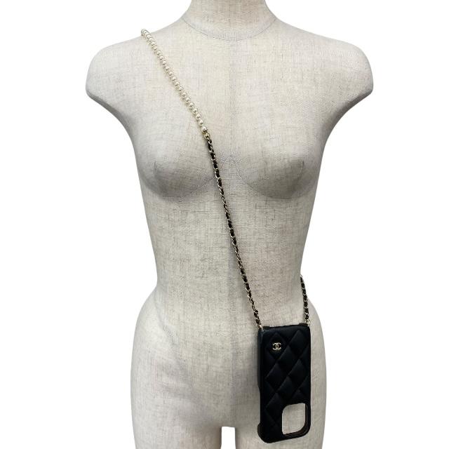 CHANEL（シャネル） 美品 iPhone 14 PRO AP3556 マトラッセ チェーン