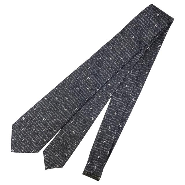 ルイ ヴィトン LOUIS VUITTON赤色 刺繍模様 ループタイ美品