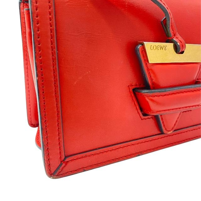 LOEWE（ロエベ） レディースに人気のバルセロナ。レッドレザーの気品と