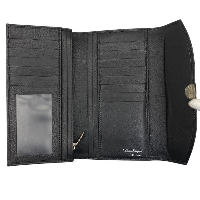 フェラガモ　長財布 FERRAGAMO Salvatore Ferragamo フェラガモ ガンチーニ 長財布