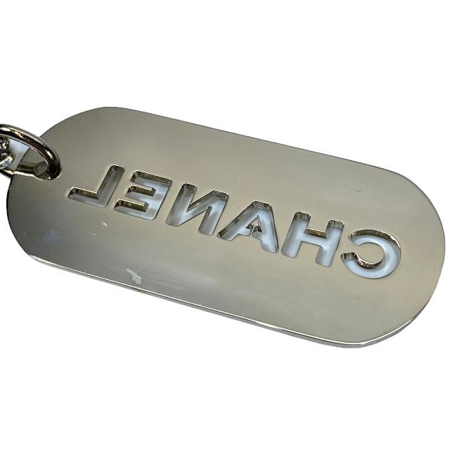 CHANEL シャネル ロゴ プレート チャーム キーホルダー キーチャーム