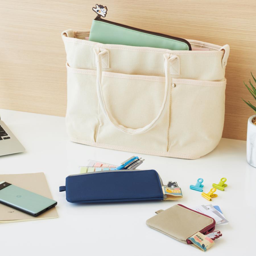 LIHIT LAB.＜リヒトラブ＞ にゃんシーン フラットカードポーチ ビスケットベージュ A2220-16 | LIHIT LAB. | 02