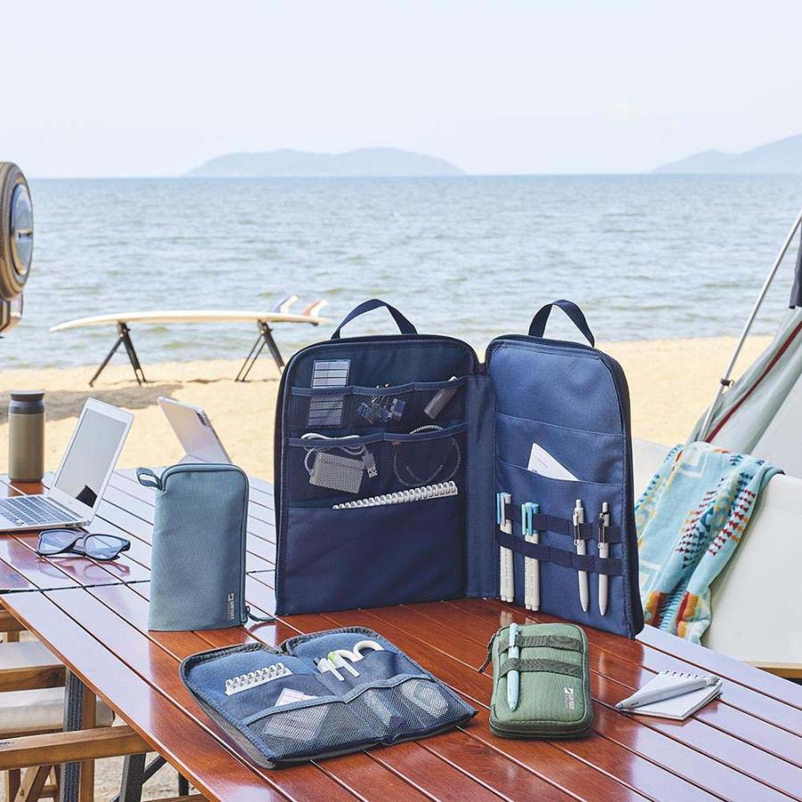 リヒトラブ LIHITLAB サーフライダーファウンデーションジャパン コンパクトペンポーチ サーフブルー A3200-14 | LIHIT LAB. | 01