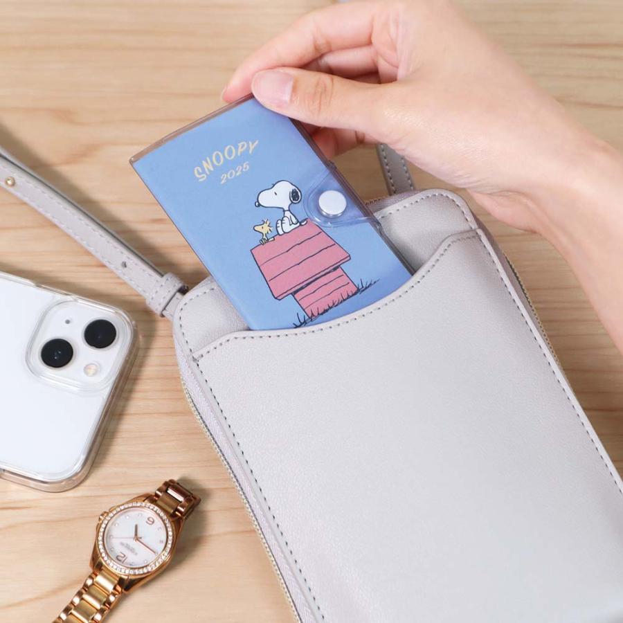 クツワ KUTSUWA 家族手帳 プチ スヌーピー ドッグハウス 650SQD 2025年 ダイアリー | クツワ | 07