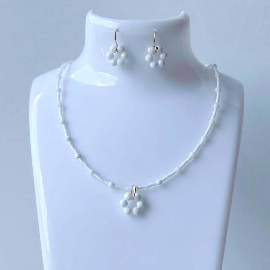 2Wayフラワーホワイトオニキスステンレスネックレス[ゴールドカラー]  2025年春夏新作　天然石　アレルギー対応　ハンドメイドアクセサリー |  | 01