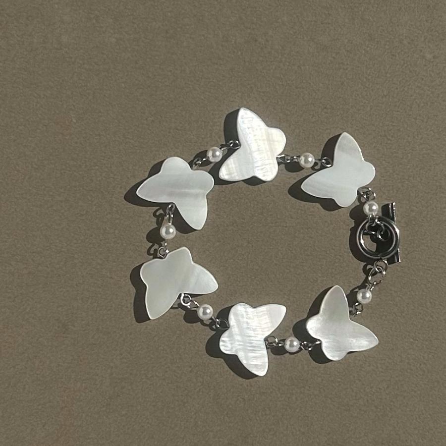 バタフライシェルパールマンテルステンレスブレスレット  2025年春夏新作　ハンドメイトアクセサリー ブレスレット | 