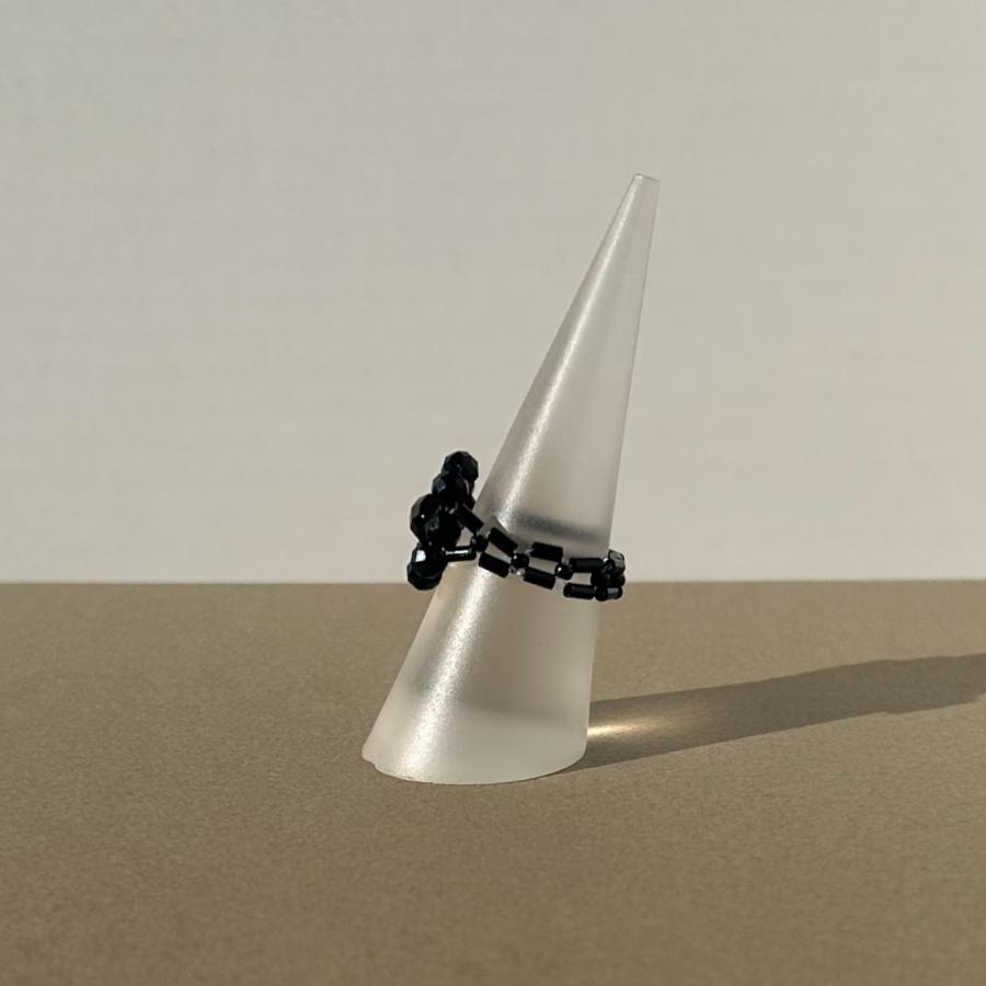 ブラックオニキスフラワーリング　2024年春夏新作　ハンドメイドアクセサリー 金属アレルギー対応　天然石 |  | 02