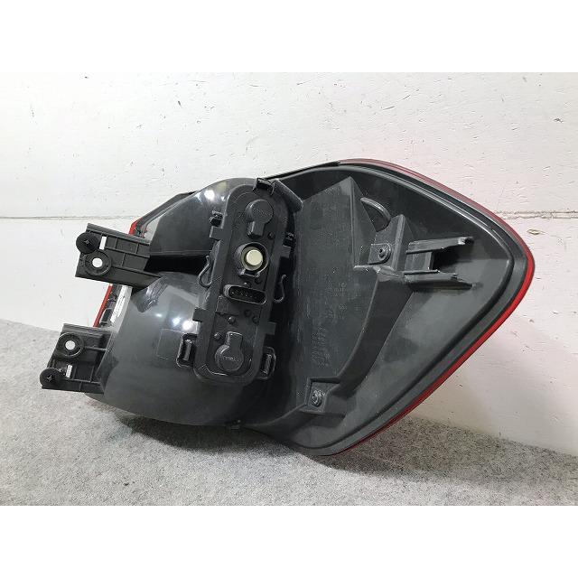 BMW 2シリーズ F45 テールランプ 運転席側