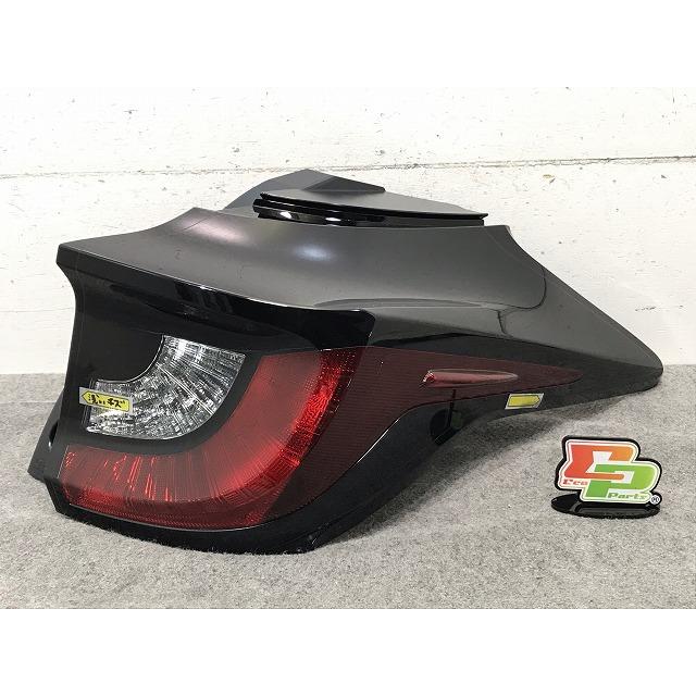 ヤリス KSP210/MXPA10/MXPH10 純正 右テールランプ/ライト/レンズ 