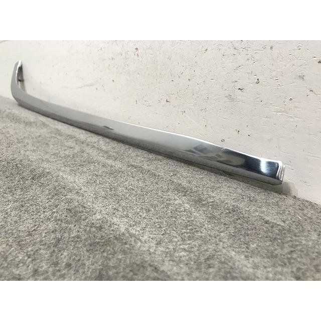 新品! Eクラス/セダン W210 純正 右リアバンパーモール A2108800236