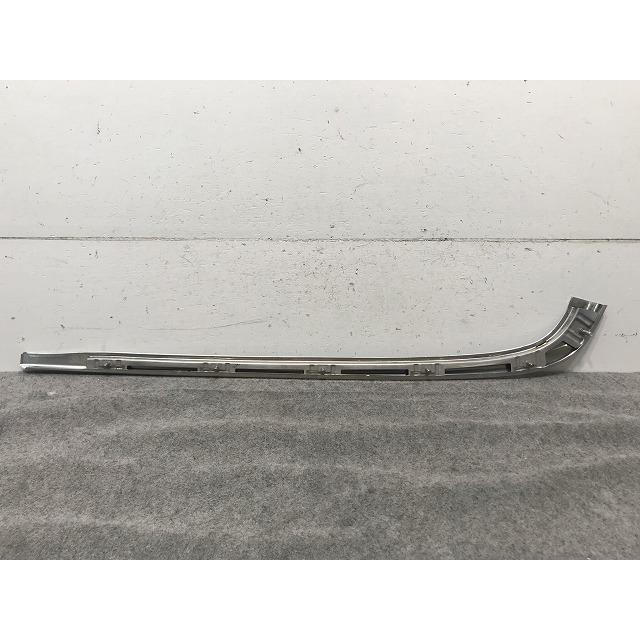 新品! Eクラス/セダン W210 純正 右リアバンパーモール A2108800236