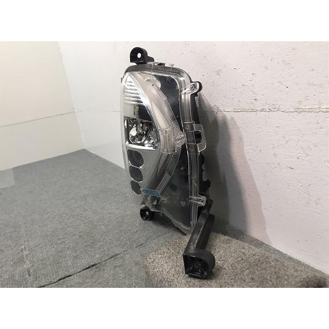 プリウス PRIUS/ZVW50/ZVW51/ZVW55 純正 前期 右フォグランプ/ライト
