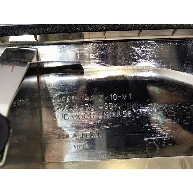 ホンダ ステップワゴンスパーダ　純正左リアガラス ホンダ ステップワゴン スパーダ RP6/7/8 純正 左 テールライト