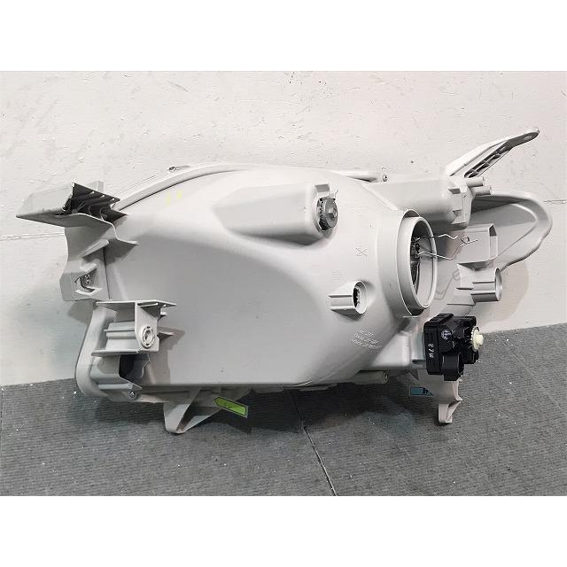 ヘッドライト　サクシード　プロボックス NCP165 サクシード/プロBOX/プロボックス/NCP160/NCP165/NSP160/NSP165 純正
