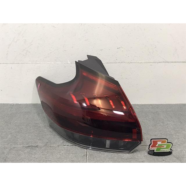 キックス/KICKS P15/RP15/SNP15 純正 左 テールランプ/ライト/レンズ
