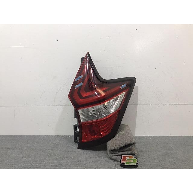 ノート E12/HE12/NE12/SNE12 純正 後期 右テールランプ/ライト/レンズ