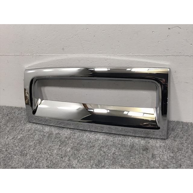 新品!エルグランド E51/ME51/MNE51/NE51 右 テールランプカバー/コンビ 
