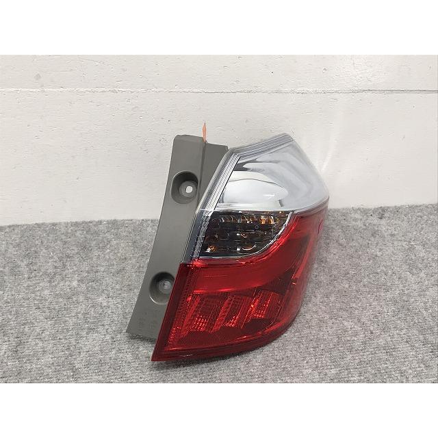 M 新品ホンダ シャトル 左テール ランプ LED STANLEYW2502