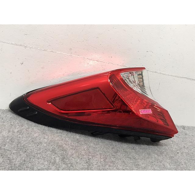 C-HR/CHR ZYX10/ZYX11/NGX50/NGX10 純正 左 テールランプ/ライト 
