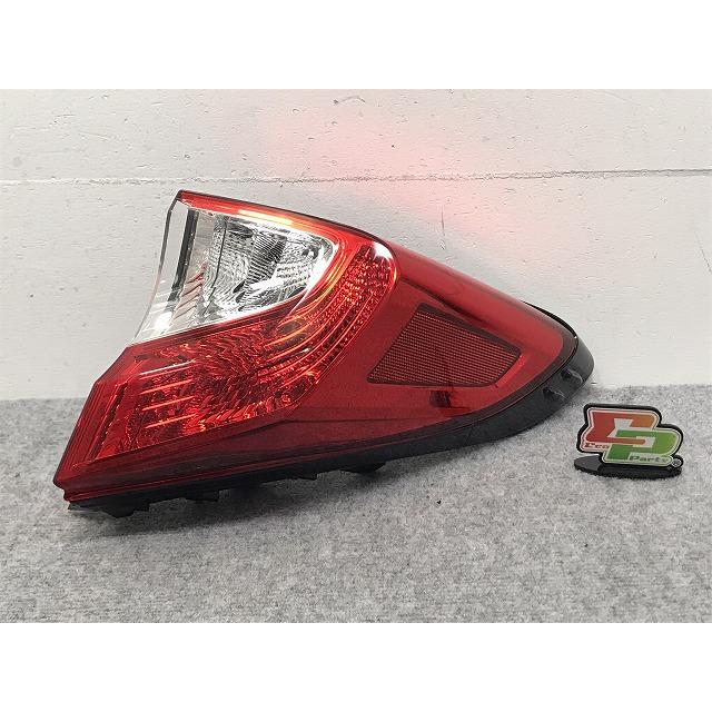C-HR/CHR ZYX10/ZYX11/NGX50/NGX10 純正 右 テールランプ/ライト