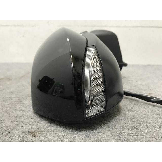 ヤリスクロス/ハイブリッド MXPB10/MXPB15/MXPJ10/MXPJ15 純正 右 