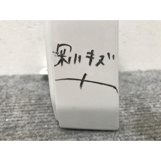 ノアNOAH90用　右フロントドア下マッドガード　 ホワイトパールマイカ089 ヴォクシー/ノア 90系/ZWR90W/ZWR95W/MZRA90W/MZRA95W 純正 左