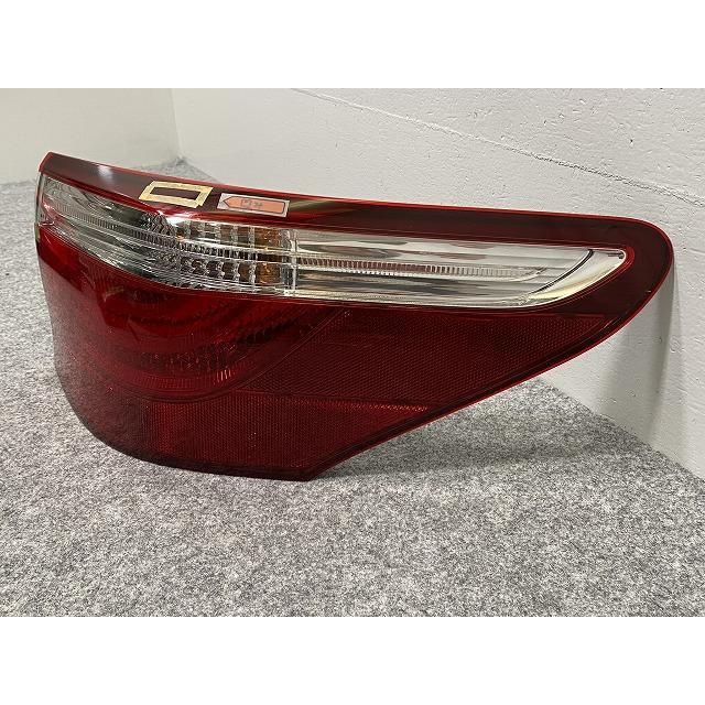 レクサス LS600h LS460 後期 純正 テールランプ 右側運転席側 R LS（レクサス）LS460（2012年10月）｜カタログから中古車を探す