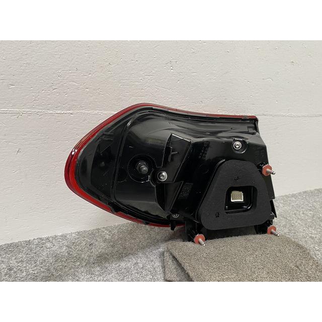 ベンツ Cクラス W205 純正 テールライト 右 A2059061457 新品!Cクラス W205 純正 後期 右 テールランプ/ライト/レンズ LED