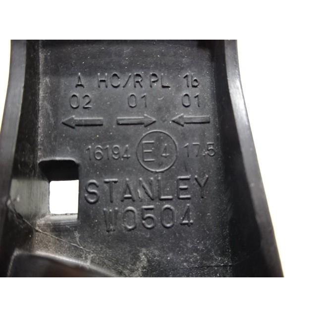 ミラージュ A03A/A05A 右ヘッドライト/ランプ ハロゲン レベライザー