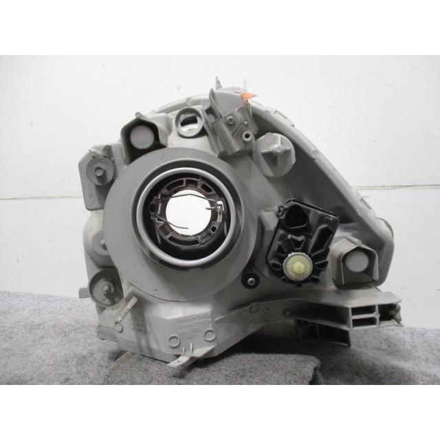 シエンタ NCP81G/NCP85G 右ヘッドライト/ランプ ハロゲン レベライザー