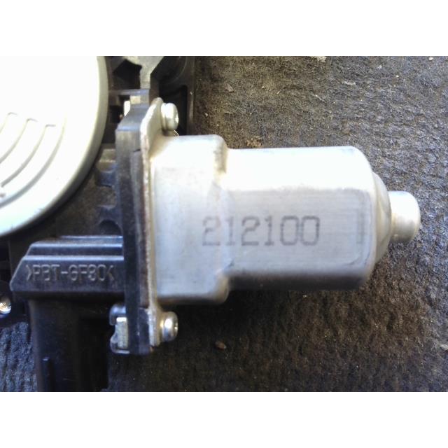N-BOX N−BOX ＋ DBA-JF1 右Fドアレギュレータ・モーター 72210