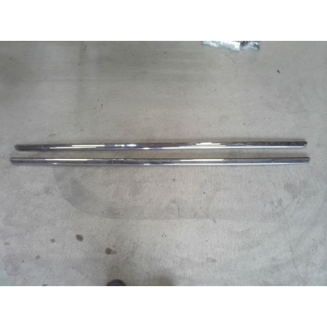 ミラ（ダイハツ） ミラジーノ DBA-L650S メッキサイドモール左右セット  