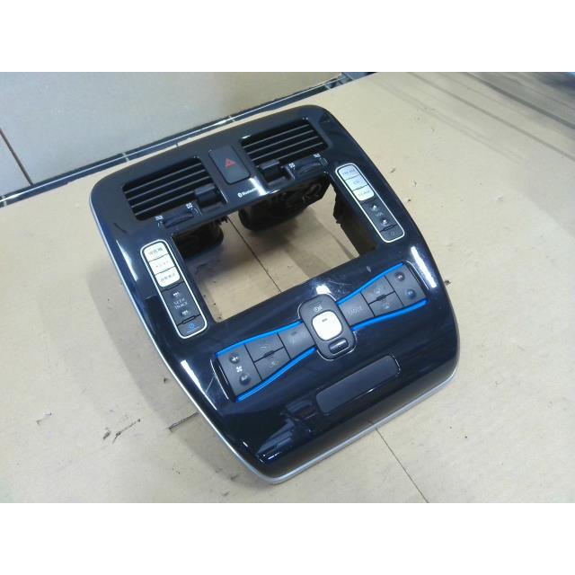 リーフ ZE0 オーディオパネル その他 内装部品 : くるま生活応援隊エコパーツ - 通販 - Yahoo!ショッピング