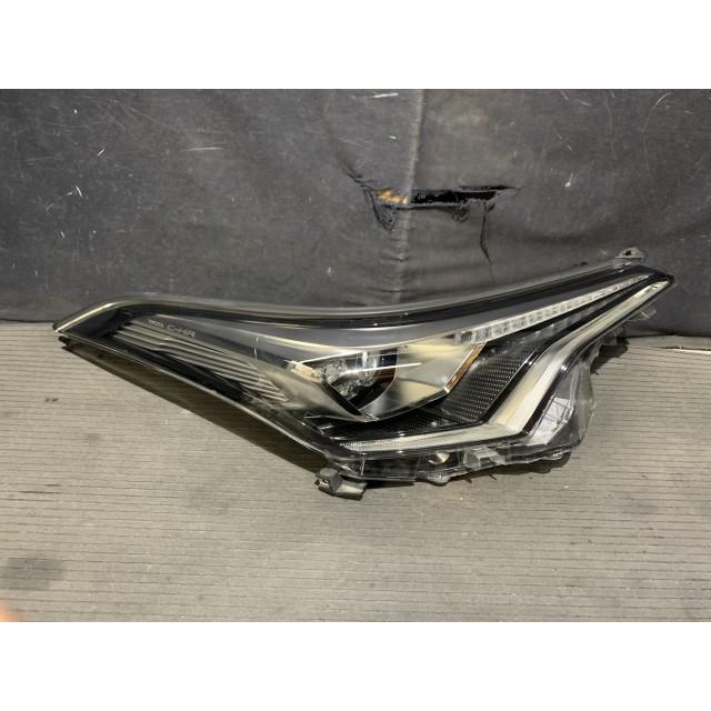 C-HR　右　ヘッドライト　ZYX10　10-111 C-HR C−HR DAA-ZYX10 右ヘッドランプASSY コイト 10-111 : くるま