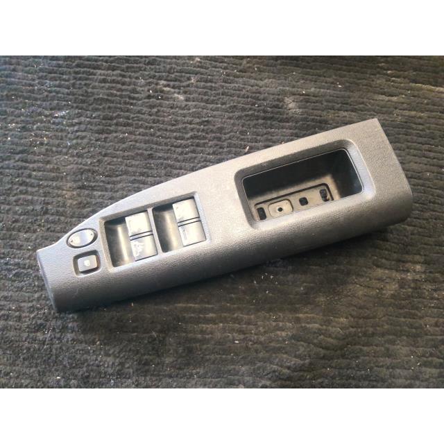 DBA-GB3 フリード　パワーウインドスイッチ フリード DBA-GB3 パワーウインドウスイッチ GH 7人 CVT TEC M38539