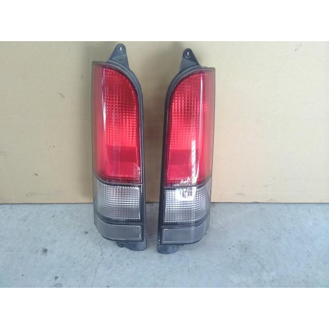 サンバー TA-TW2 左右テールランプセット その他 ランプ類 5ドア