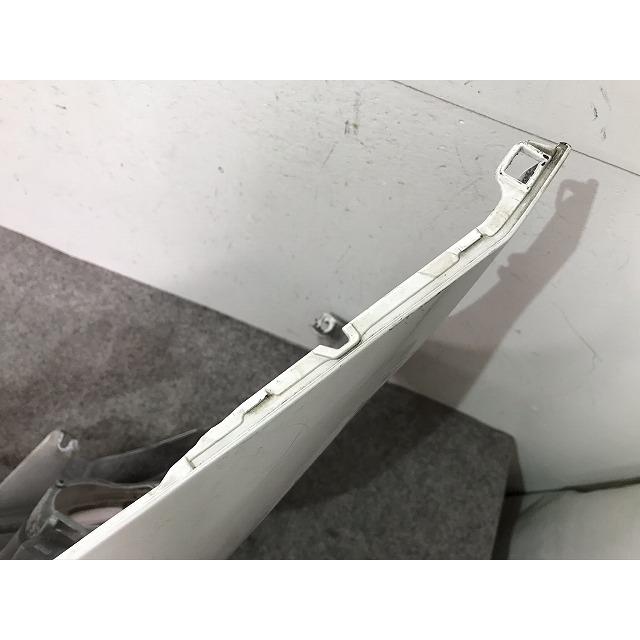 CT CT200h ZWA10 前期 フロントバンパー 52119-76010 レクサス(101127