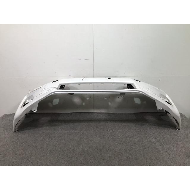 CT CT200h ZWA10 前期 フロントバンパー 52119-76010 レクサス(101127