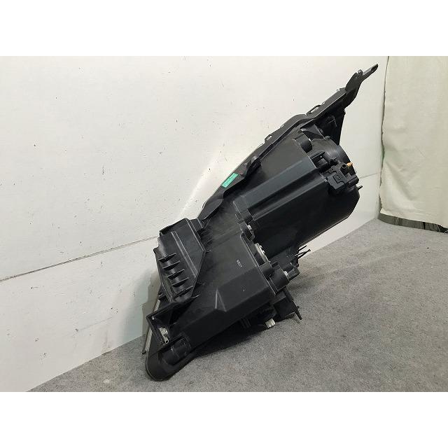 MPV LY3P 純正 右ヘッドライト/ランプ キセノン HID レベライザー
