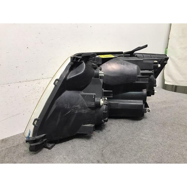 アルファード 10系/ANH10W/ANH15W/MNH10W/MNH15W 純正 右ヘッドライト