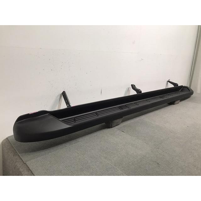 新車取り外し! ハイラックス/GUN125 純正 右サイドステップ