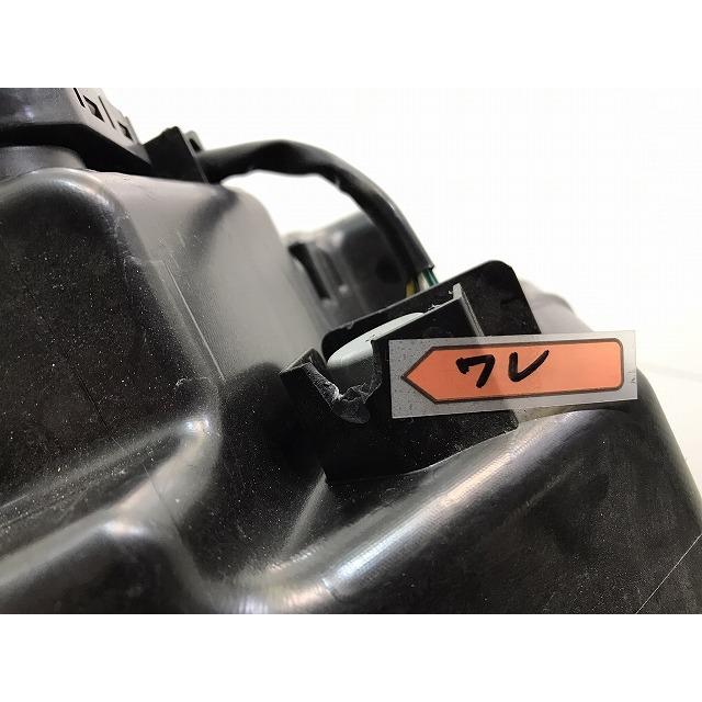 80ヴォクシー後期★純正右側LEDヘッドライト★ステー割れあり格安 ヴォクシー V/X 80系/ZRR80G/ZRR85G HV/ZWR80G 純正 後期 右