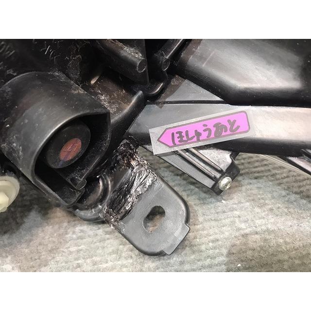 カローラスポーツ/210/NRE210H/NRE214H/ZWE211H 純正 右ヘッド